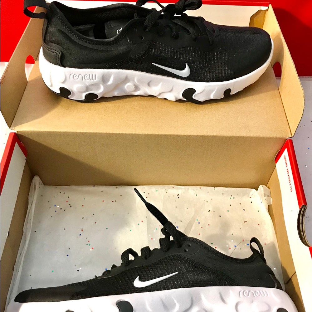 Nike’s Renew lucent sneakers